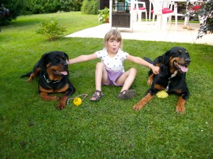 Elisa, Yoschi et Nalla Elisa, Yoschi et Nalla